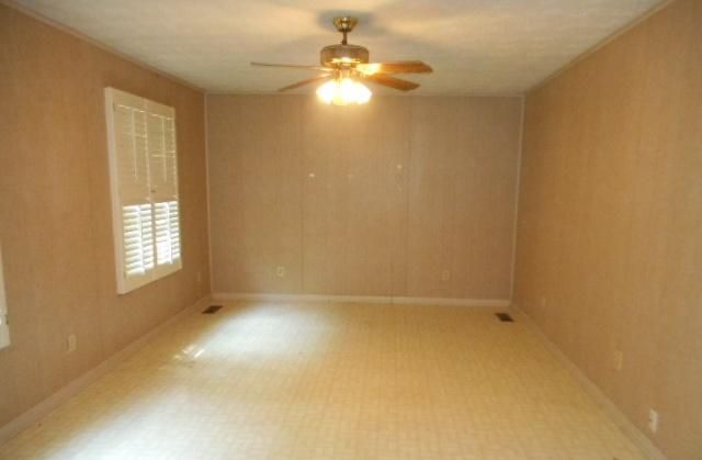 4331 Quarry Rd, Louisville, TN 37777