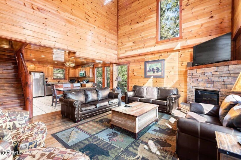 4339 Forest Ridge Way, Pigeon Forge, TN 37863