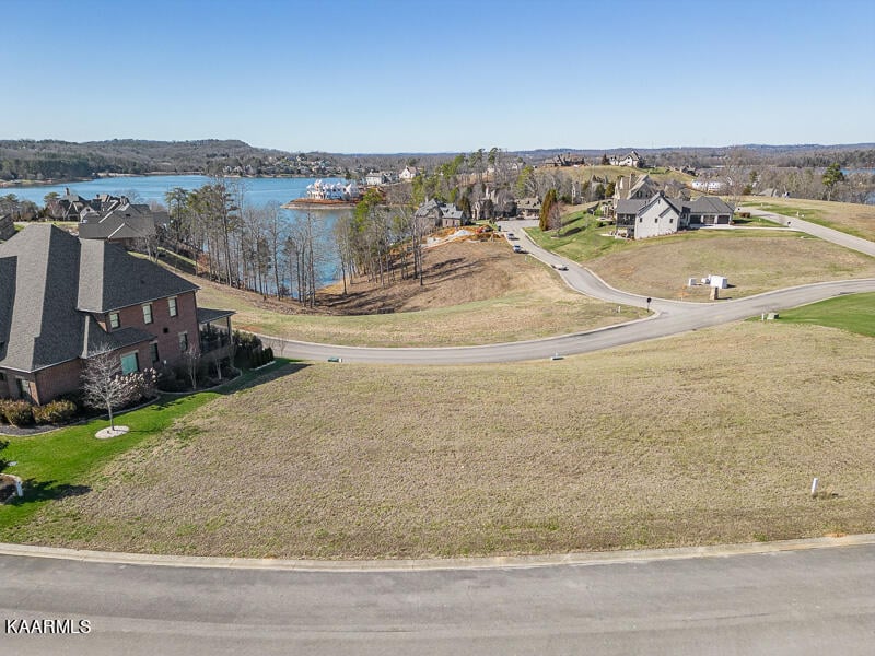 434 Castaway Ln, Lenoir City, TN 37772