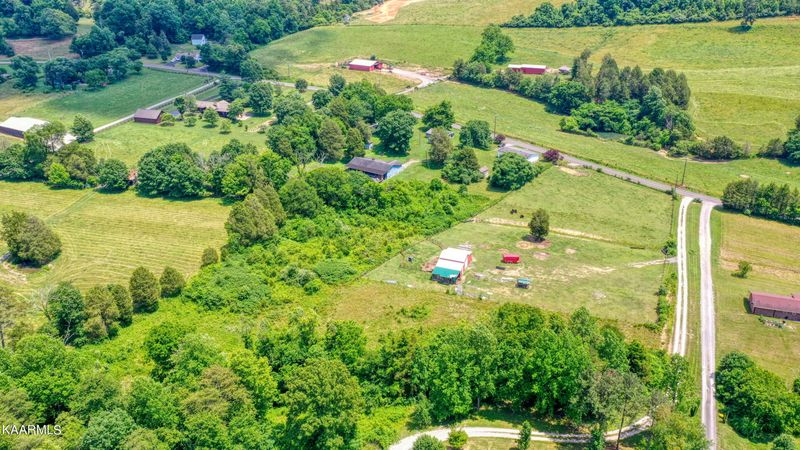 434 E Wolf Valley Rd, Heiskell, TN 37754