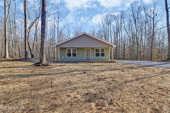 434 Pilot Mountain Rd, Lancing, TN 37770