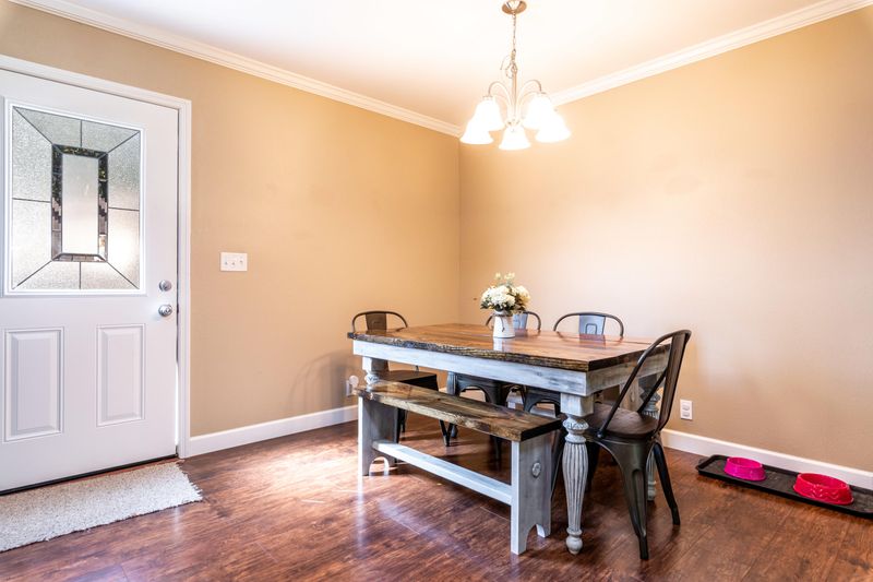 4343 Unitia Rd, Lenoir City, TN 37772