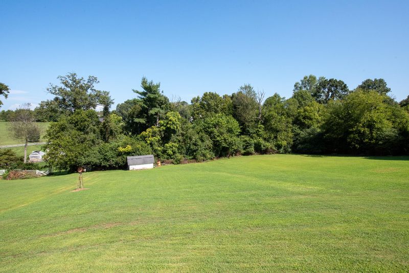 4345 Elnora St, Walland, TN 37886