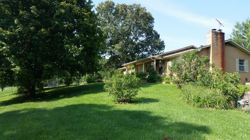 4345 Sevier County Line Rd, Kodak, TN 37764
