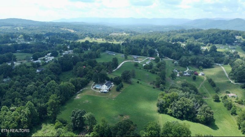 435 Davis Chapel Rd, Lafollette, TN 37766