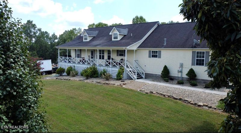 435 Davis Chapel Rd, Lafollette, TN 37766