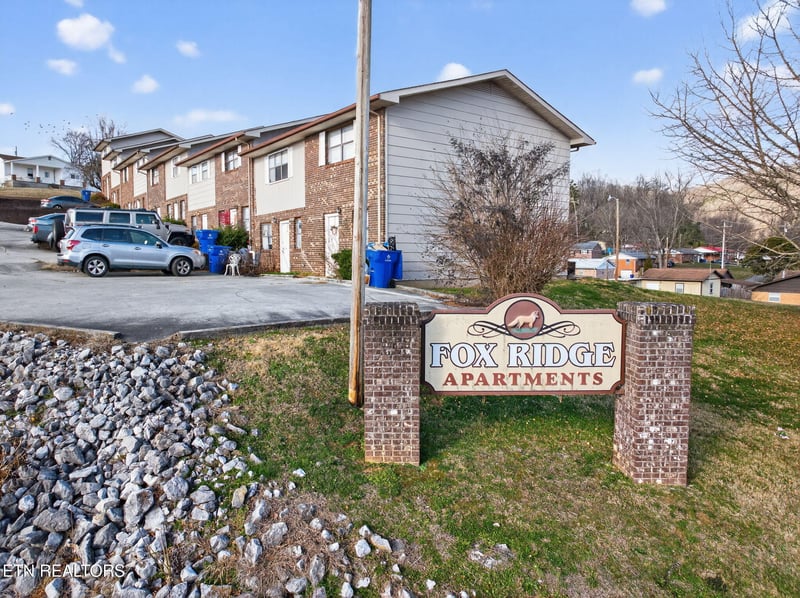 435 Hillside Dr, Harriman, TN 37748