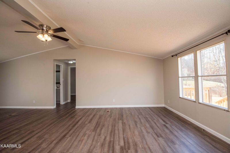 435 Johnson Rd, Maynardville, TN 37807