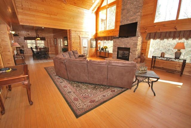 435 P A Proffitt Rd, Gatlinburg, TN 37738