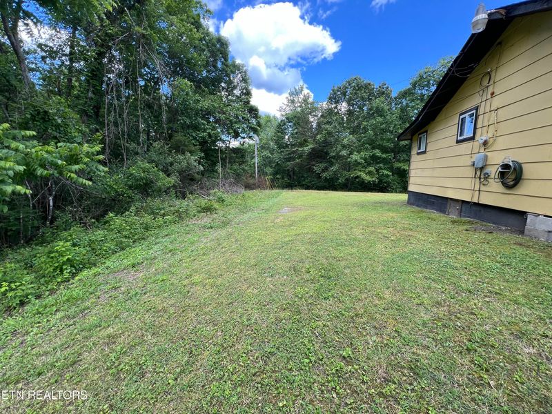 435 Sherman Carson Rd, Oneida, TN 37841