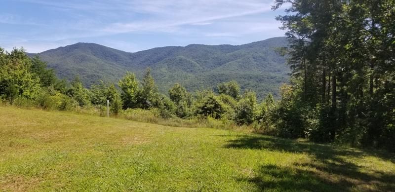 435 Smithfield Rd, Tellico Plains, TN 37385