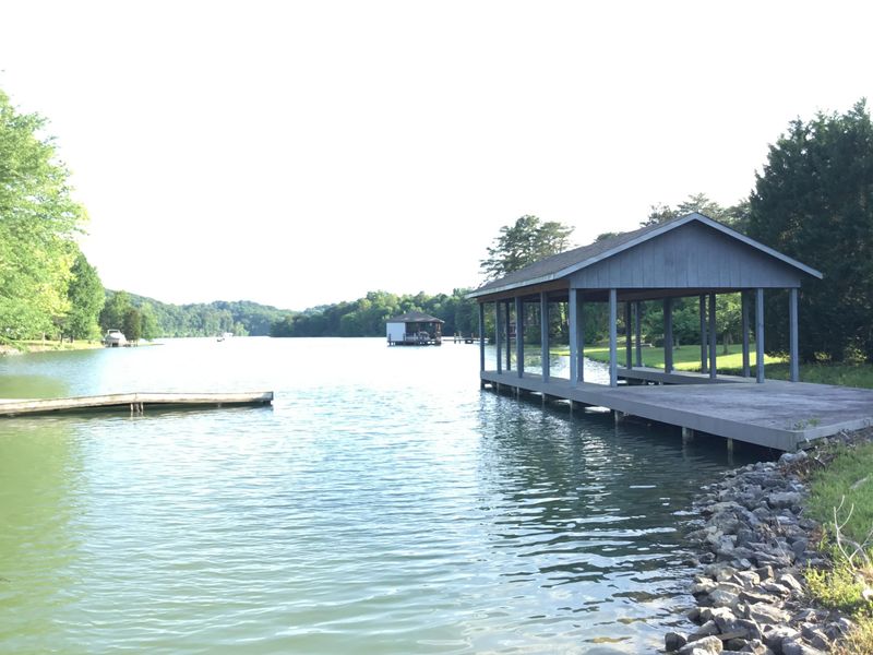 4350 Lakeview Rd, Lenoir City, TN 37772
