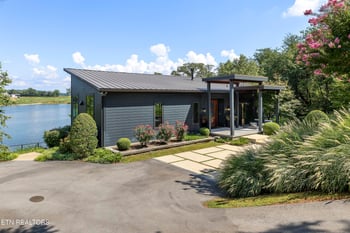 4352 Gravelly Hills Rd, Louisville, TN 37777