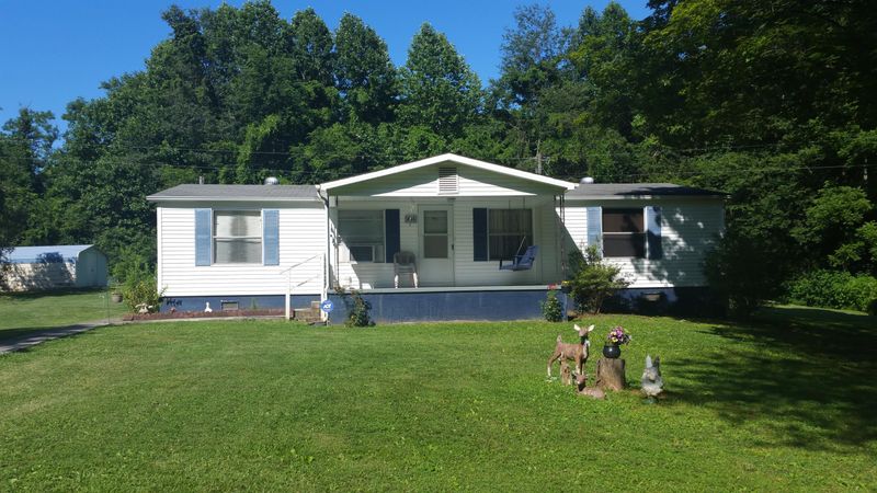 436 Hickory Grove Rd, Madisonville, TN 37354