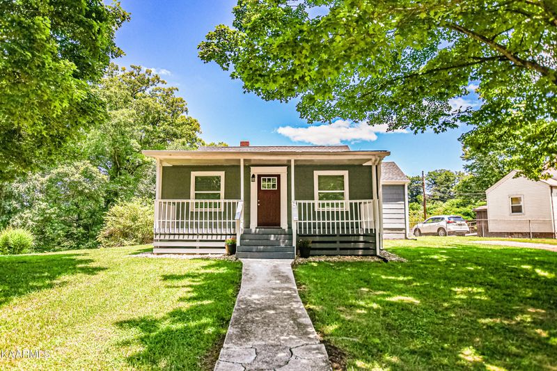 436 Linden Cir, Lafollette, TN 37766