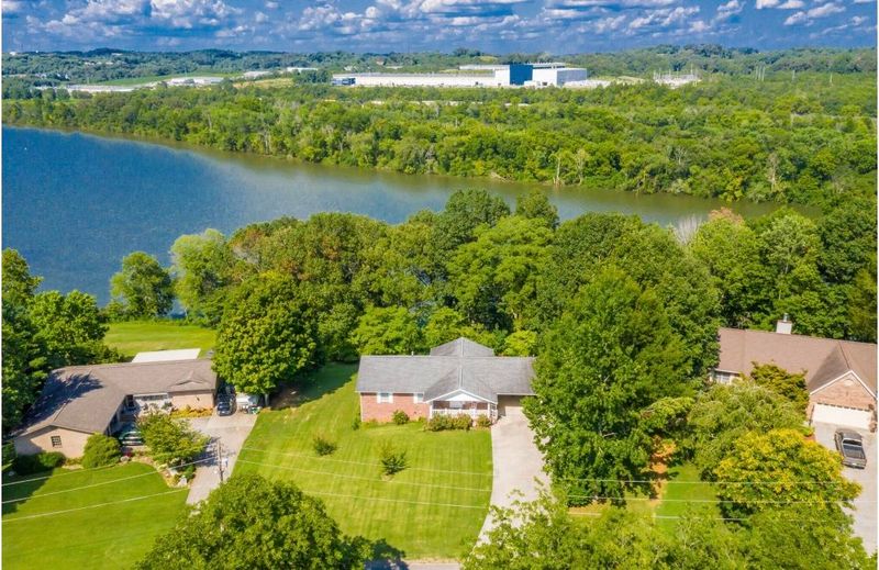 436 River Bend Dr, Loudon, TN 37774