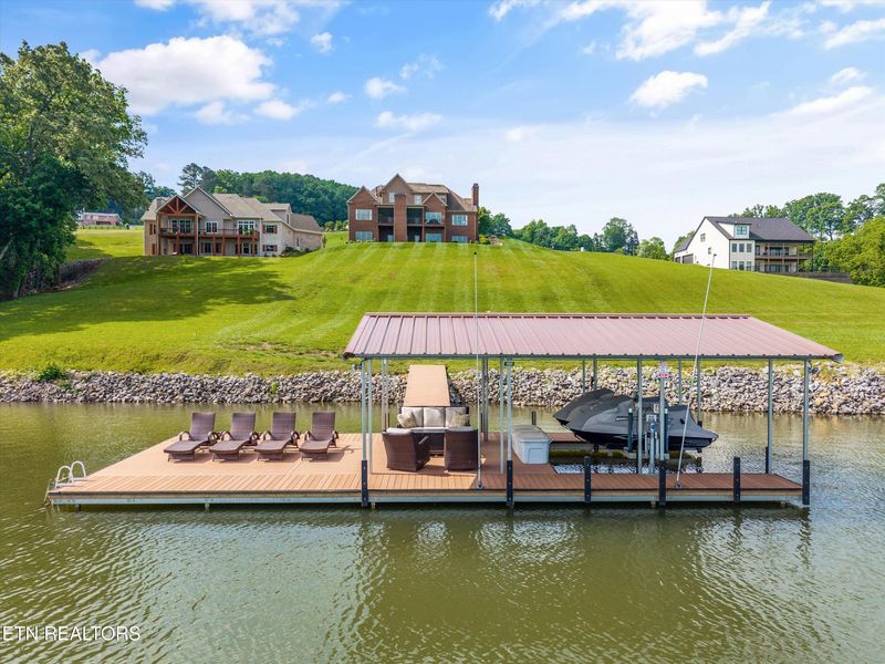 436 Silent River Ln, Loudon, TN 37774