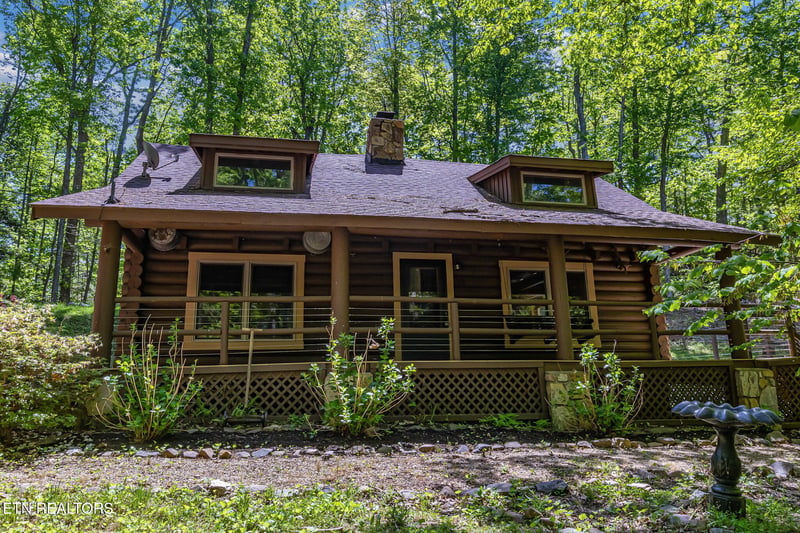 4360 Lakeshore Ave, Sevierville, TN 37876