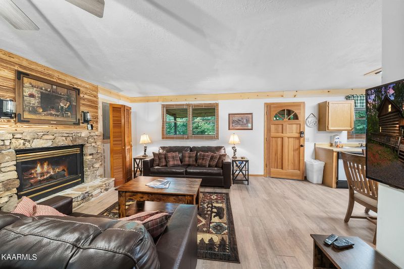4364 Dahlgren Way, Sevierville, TN 37876