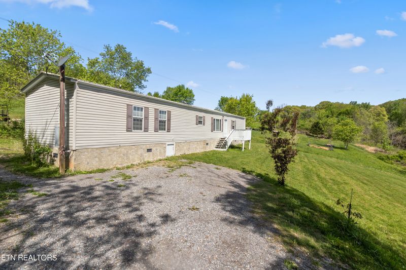 437 Bland Rd, Clinton, TN 37716