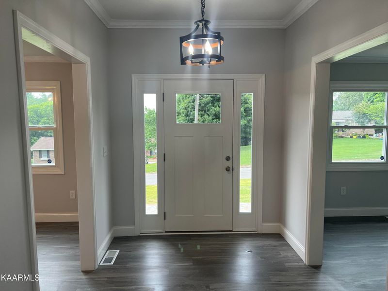 437 River Bend Dr, Loudon, TN 37774