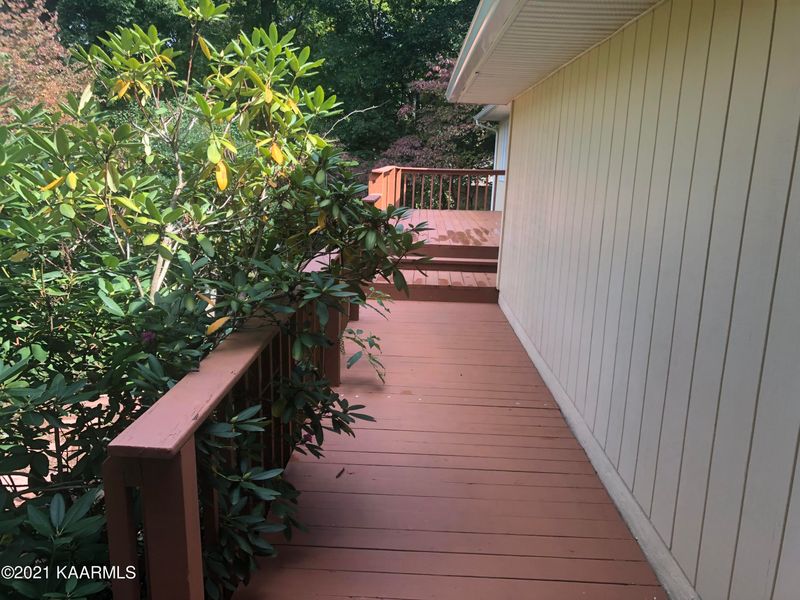 437 Tigitsi Cir, Loudon, TN 37774
