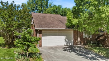 438 Amanda Cir, Knoxville, TN 37922