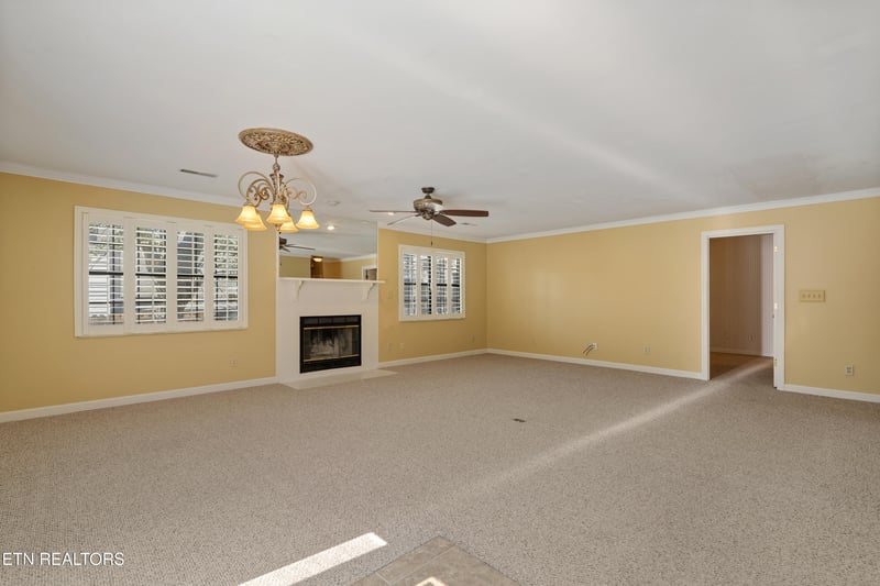 438 Amanda Cir, Knoxville, TN 37922