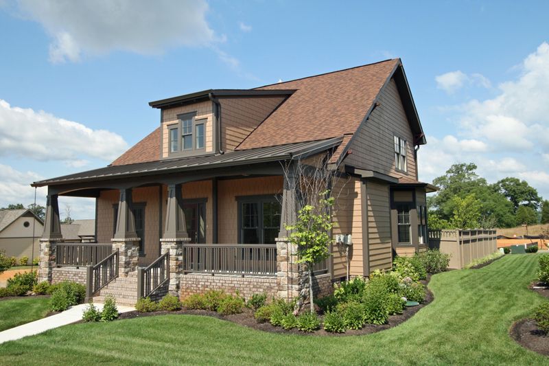 438 Bobcat Run Dr, Loudon, TN 37774