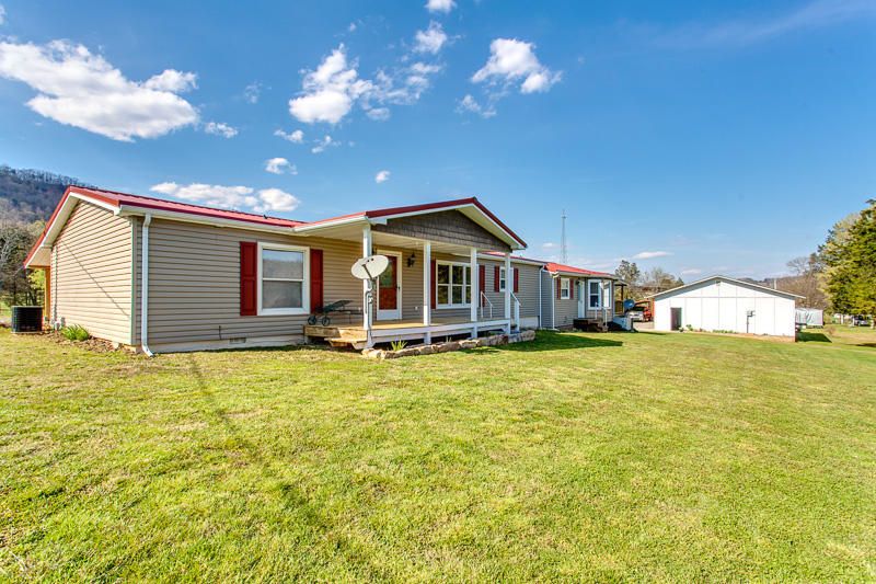 438 Old Dutch Valley Rd, Clinton, TN 37716