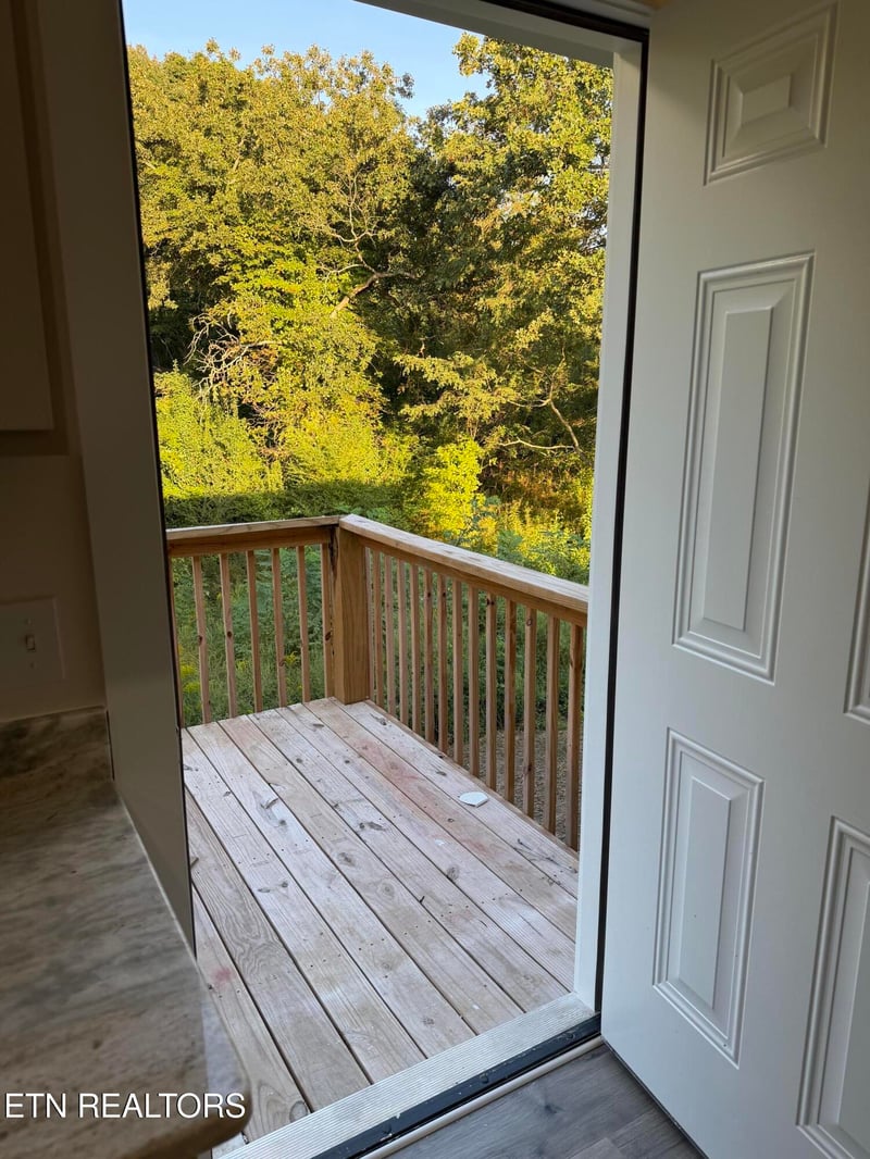 438 Storie Ave, Crossville, TN 38555