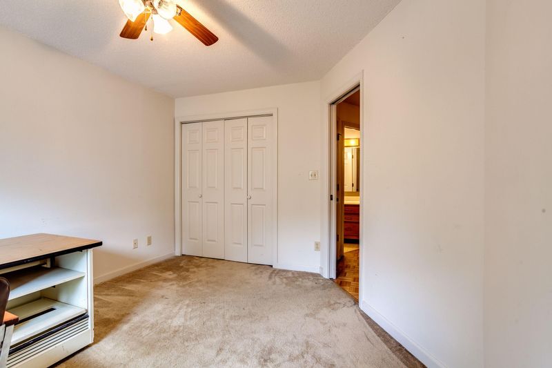 439 Amanda Cir, Knoxville, TN 37922