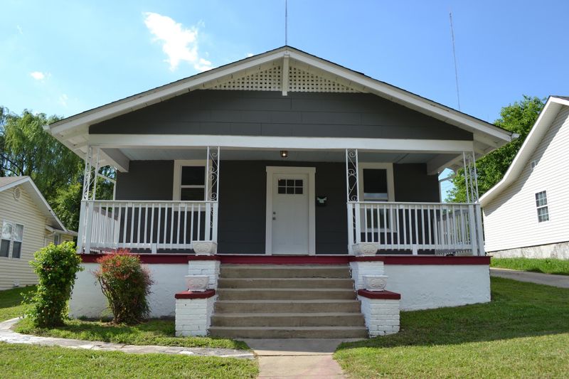 439 Atlantic Ave, Knoxville, TN 37917