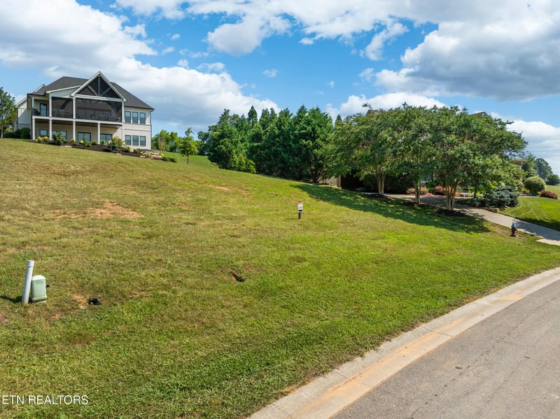 439 Chestnut Ln, Loudon, TN 37774