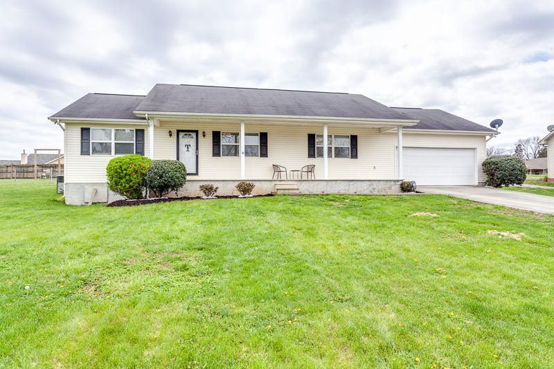 439 Emerts View Cir, Seymour, TN 37865