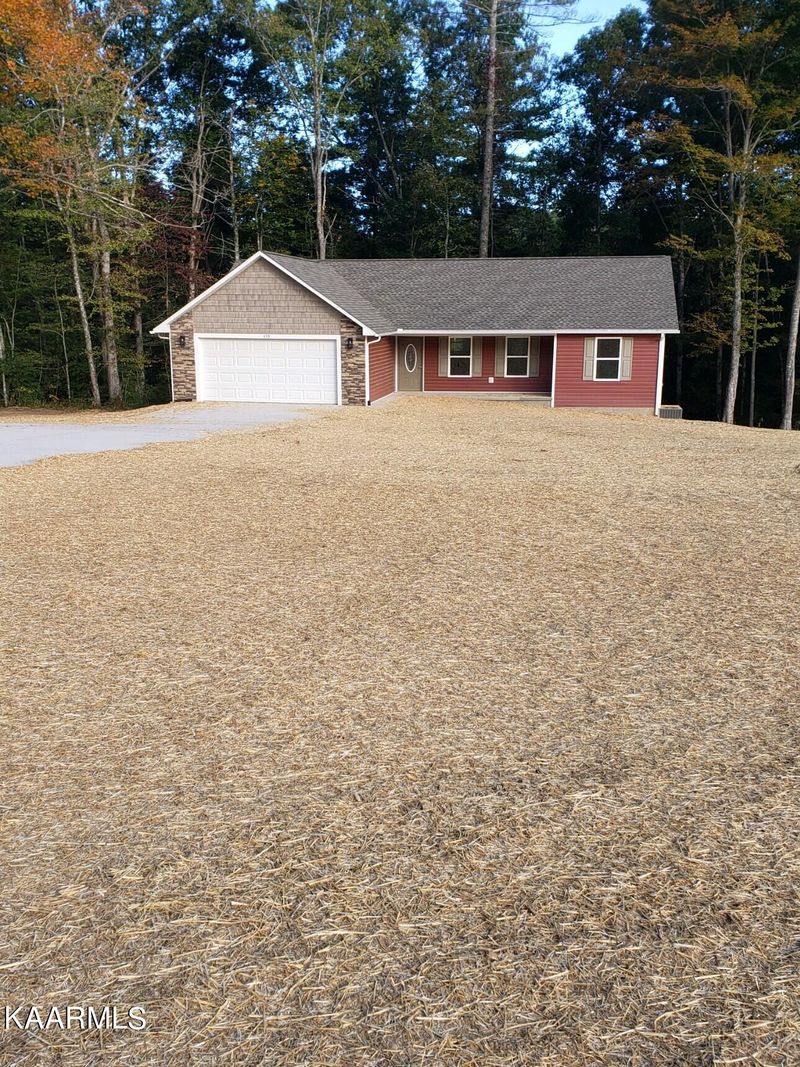 439 Ferry Bend Trail Tr, Crossville, TN 38571