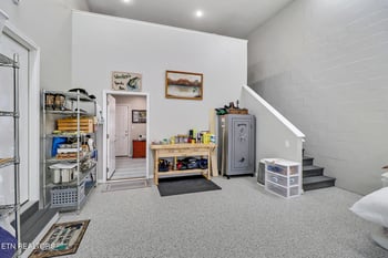 439 Holly Tree Dr, Crossville, TN 38555