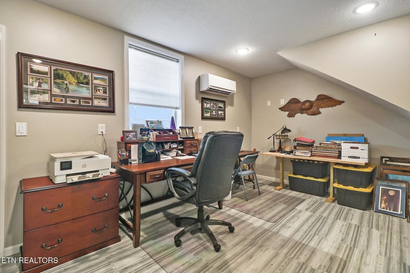 439 Holly Tree Dr, Crossville, TN 38555