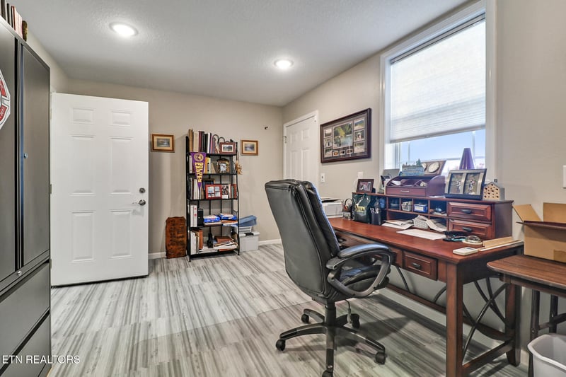 439 Holly Tree Dr, Crossville, TN 38555