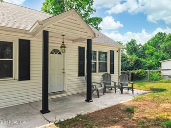 439 Jarnigan St, Clinton, TN 37716