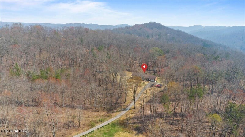 439 Patty Hill Rd, Caryville, TN 37714