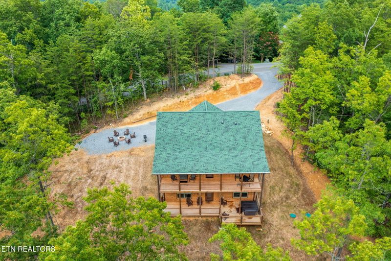 4393 Chamberlain Ln, Sevierville, TN 37862