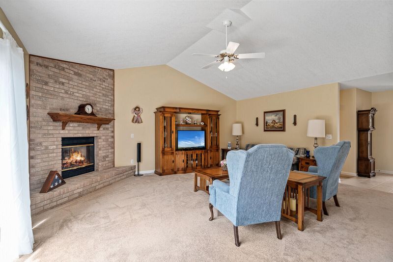 44 Brooks Ln, Crossville, TN 38558