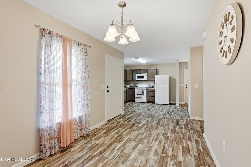 44 Dewey Dr, Crossville, TN 38555