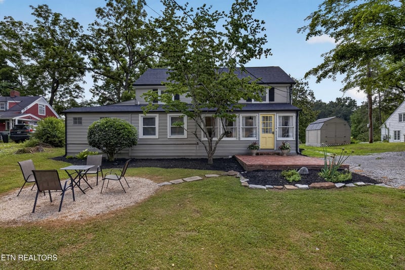 44 W Norris Rd, Norris, TN 37828