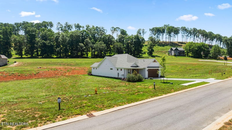 440 Black Bear Cir, Loudon, TN 37774
