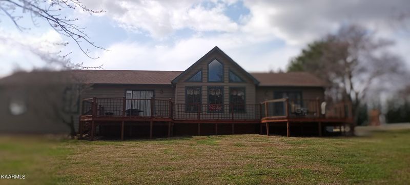 440 Golf View Dr, Maryville, TN 37801