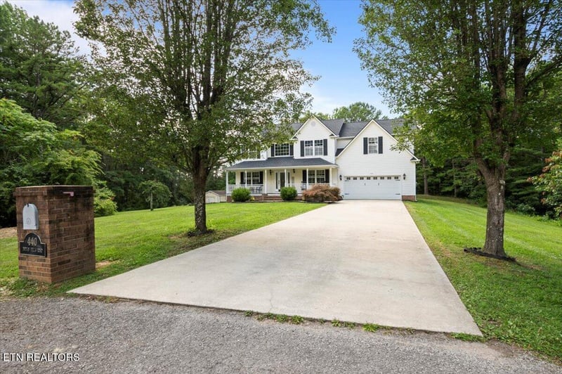 440 Indian Hills Rd, Oneida, TN 37841