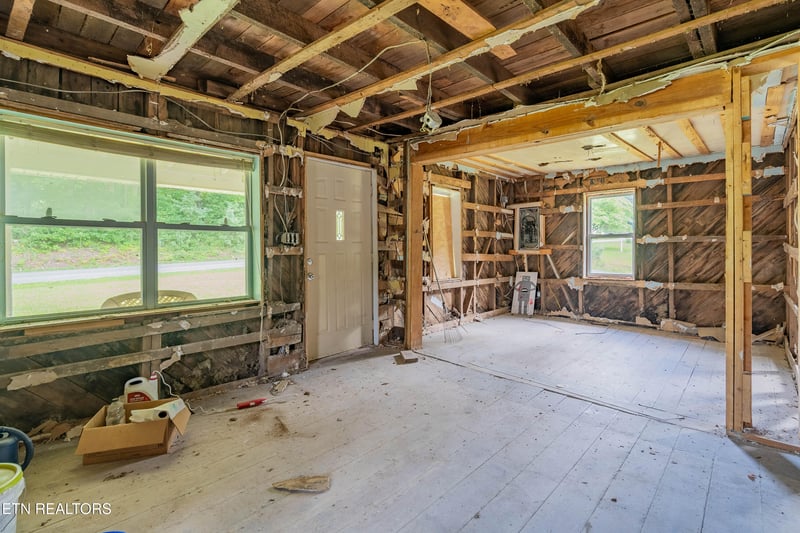 440 Liberty Rd, Wartburg, TN 37887
