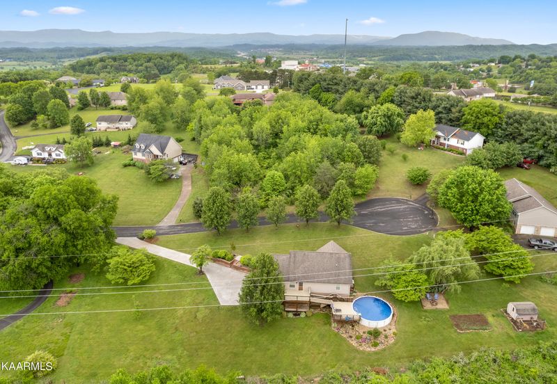 440 Plena Ln, Kodak, TN 37764